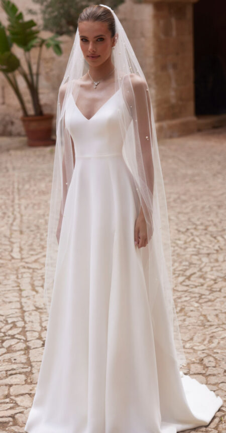 Mixed pearl soft tulle veil with cut edge 114”