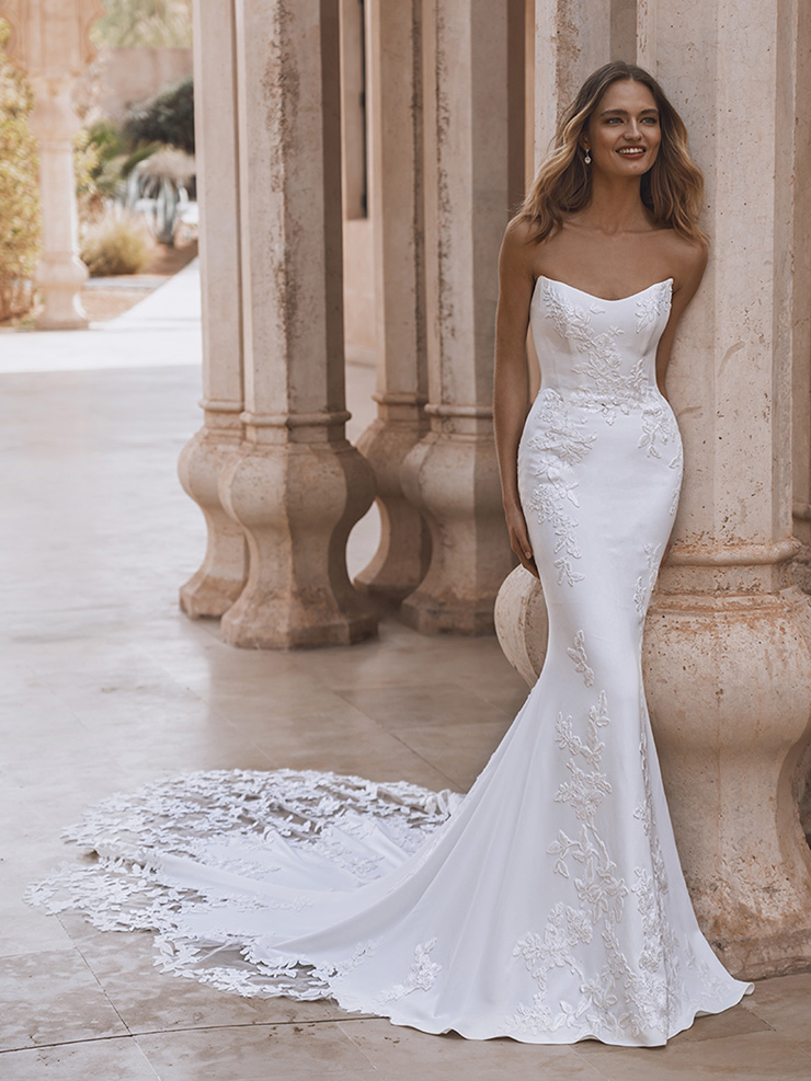 Veda wedding dress by Enzoani