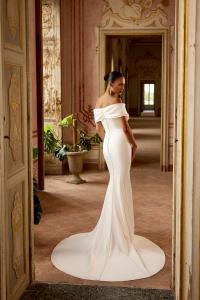 Kori wedding dress by Justin Alexander