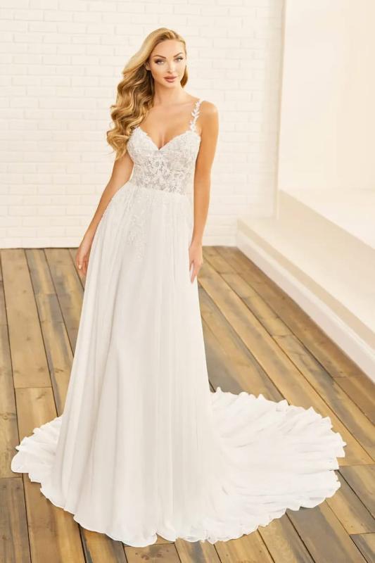 Enchanting by Mon Cheri e533 wedding dress